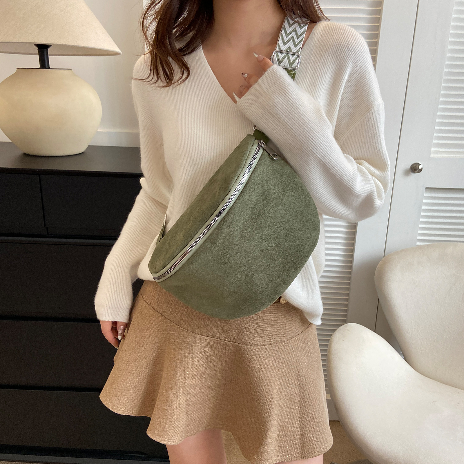 Women Chest Bag Fanny Pack PU  – Half Moon Bag Suede recenzja i cena