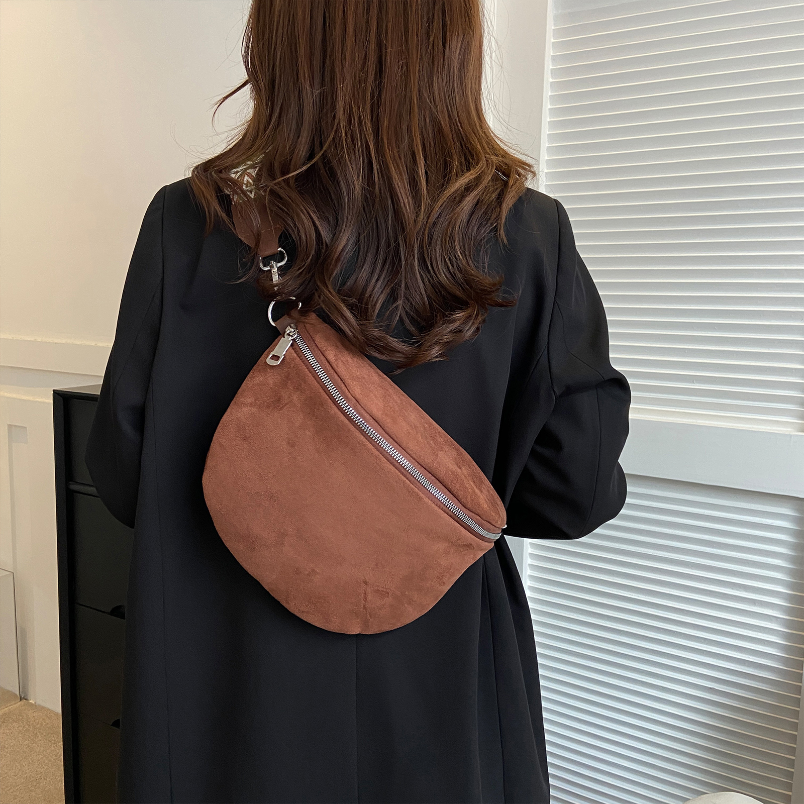 Women Chest Bag Fanny Pack PU  – Half Moon Bag Suede recenzja i cena