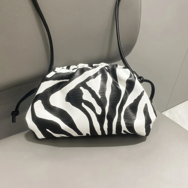 Fashion Zebra Print Pouch, Wom – Luxury Bags Consignment recenzja i cena