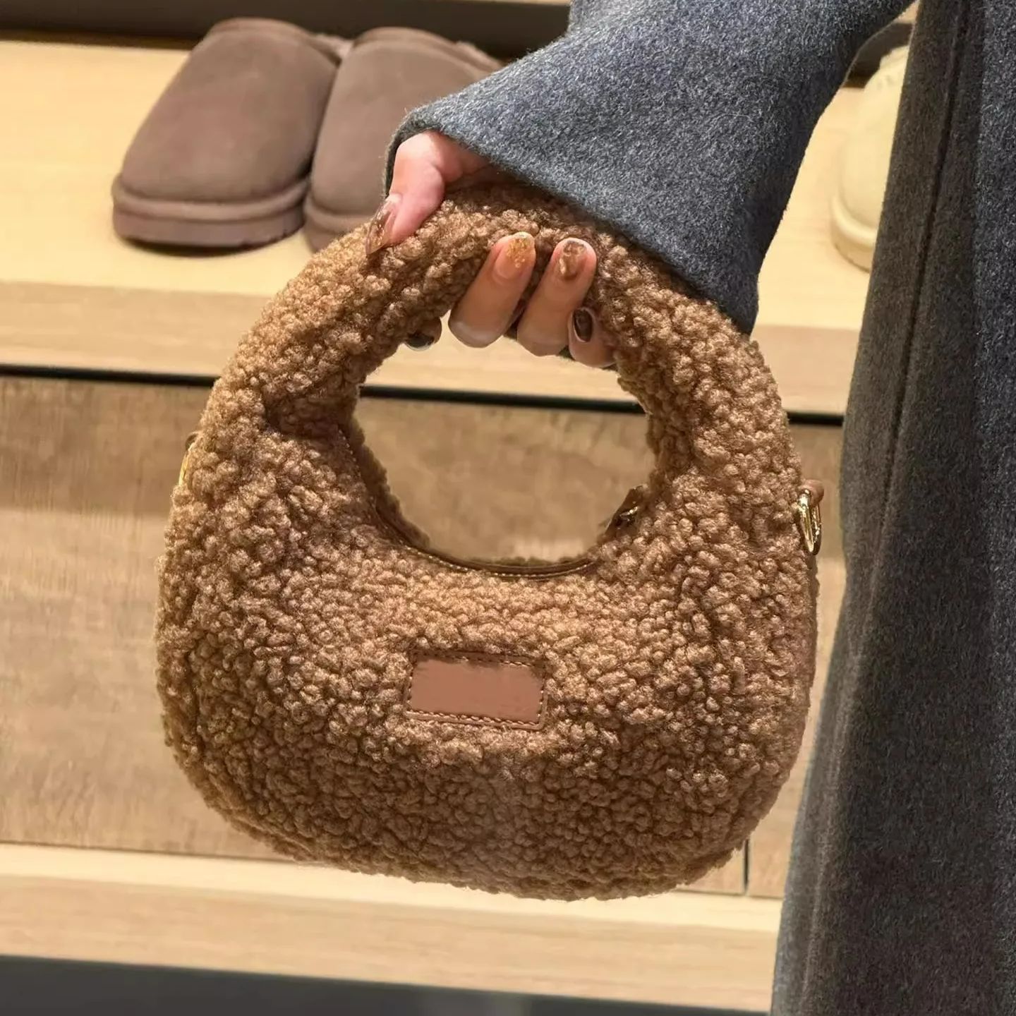 Half Moon Design Lamb Wool Han – Half Moon Bag Suede recenzja i cena
