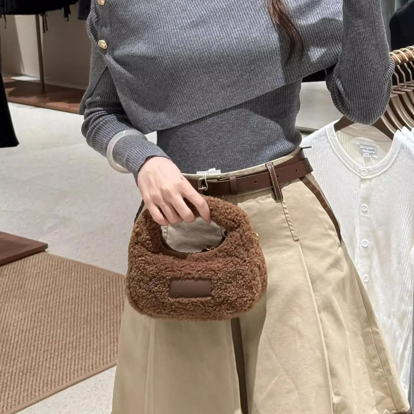 Half Moon Design Lamb Wool Han – Half Moon Bag Suede recenzja i cena