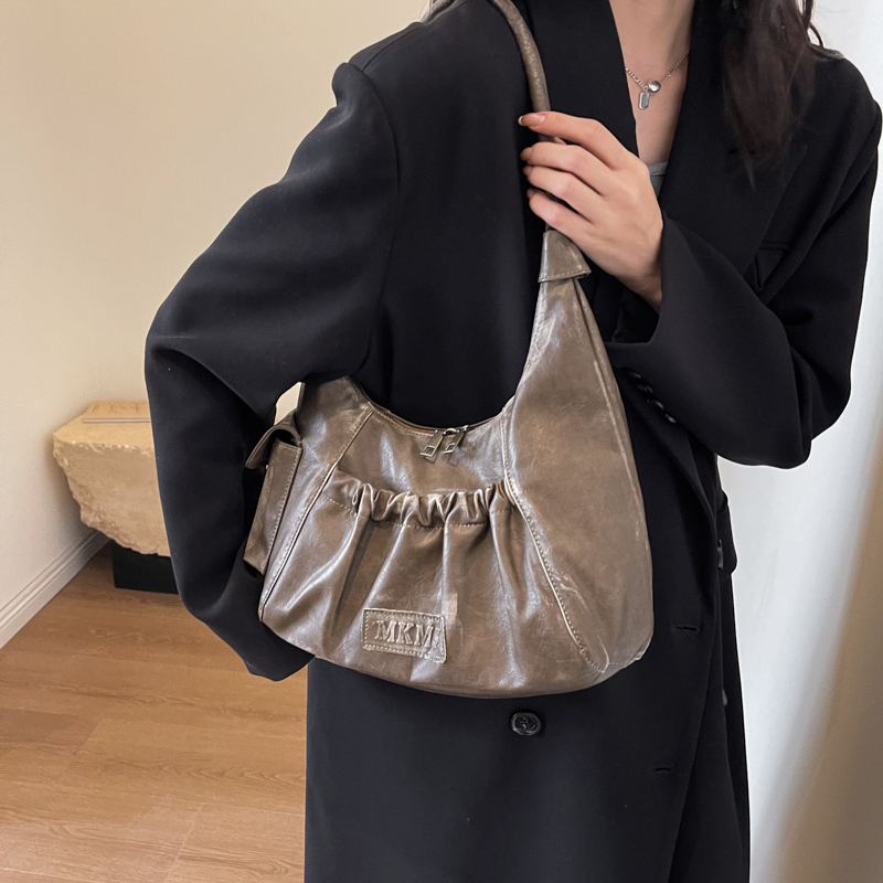 Distressed Vintage Shoulder Ba – Luxury Bags Consignment recenzja i cena