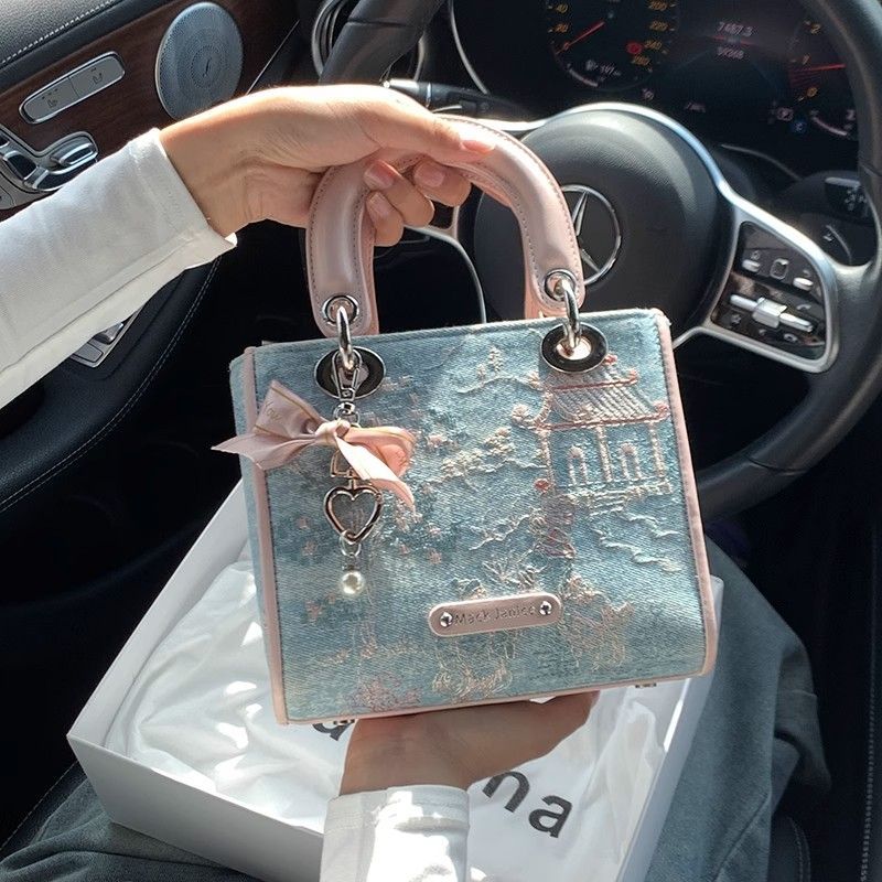 High Value Light Luxury Contra – Luxury Bags Level recenzja i cena