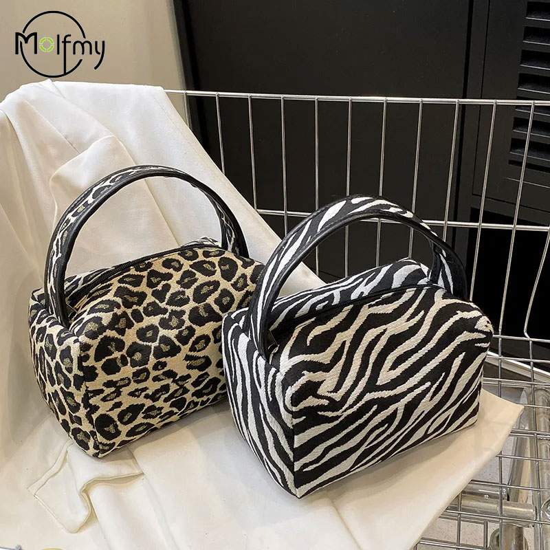 Leopard Makeup Bag Luxury  Lar – Luxury Bags Consignment recenzja i cena