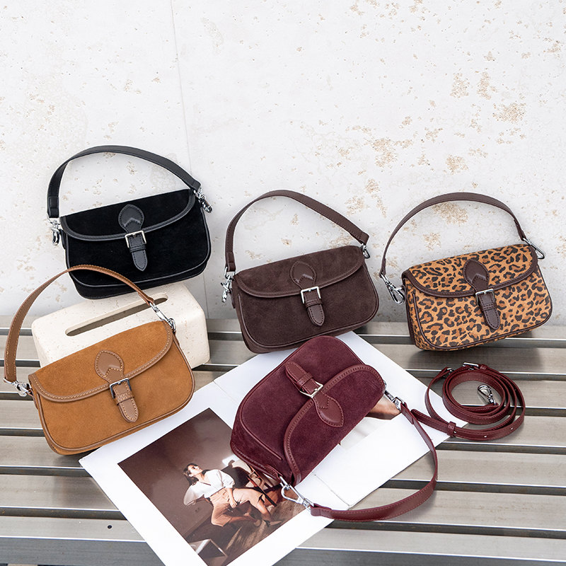 Autumn and winter women's Natu – Half Moon Bag Suede recenzja i cena