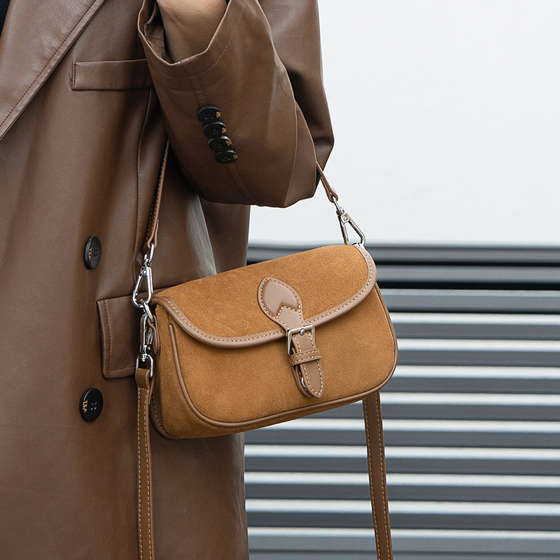 Autumn and winter women's Natu – Half Moon Bag Suede recenzja i cena