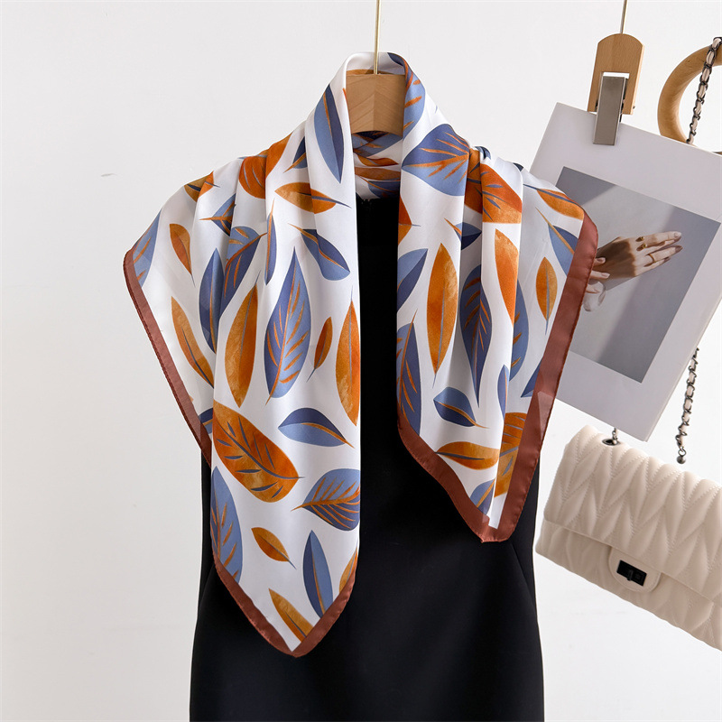 Luxury Brand Print 70cm Square – Luxury Bags Expensive recenzja i cena