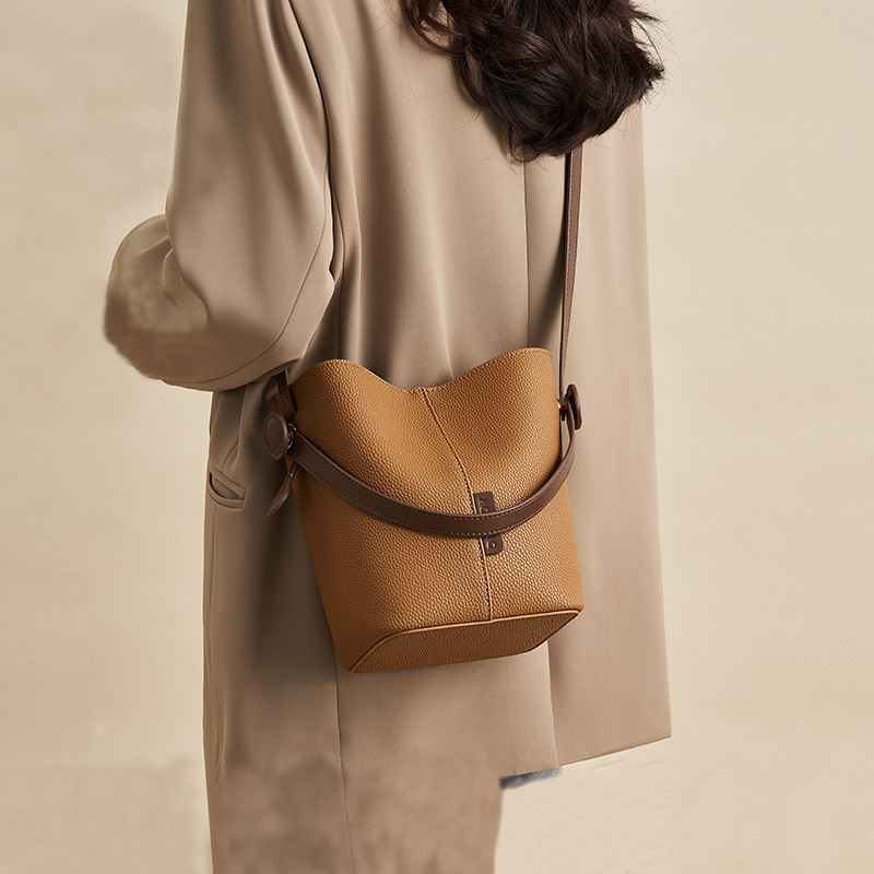 Classic Women's Water Bucket H – Luxury Bags Level recenzja i cena